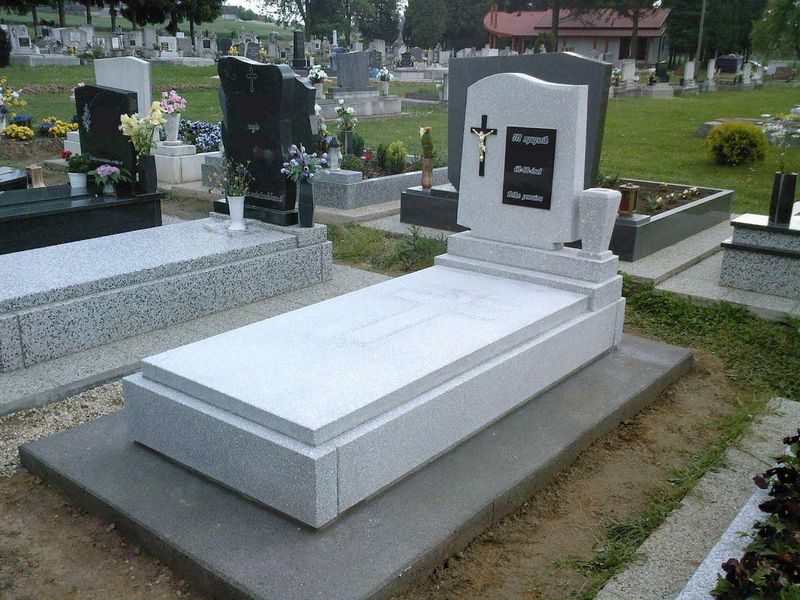 Egyszemélyes műkő síremlékek - Balázsgránit